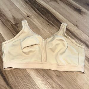 Soma 38D nude embraceable FC unlined wireless bra